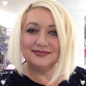 Meet your Posher, Helen